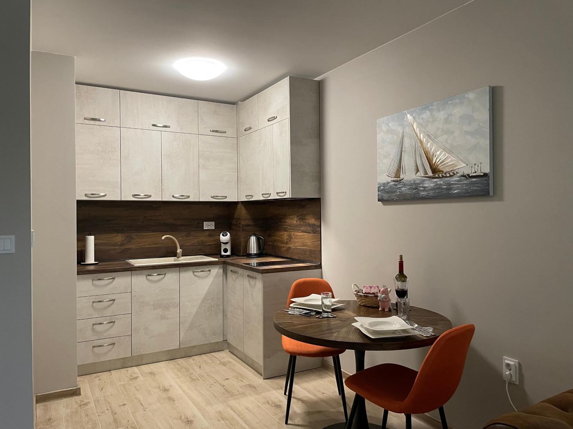 Apartment Lion1, Schwarzmeertraum, Stilvoll, 7 Minuten Zum Strand, Wlan Gratis Burgas City